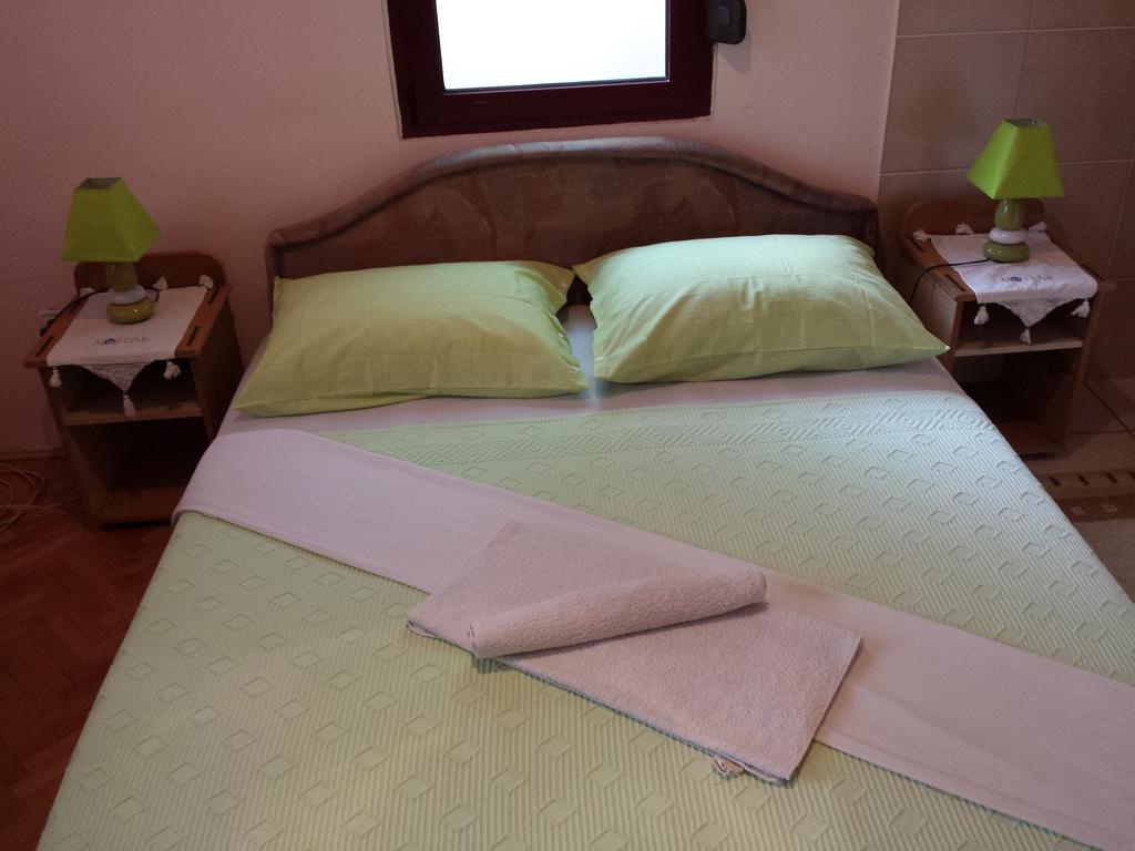 Apartments & Hostel Zdrava Hrana Mostar Rum bild